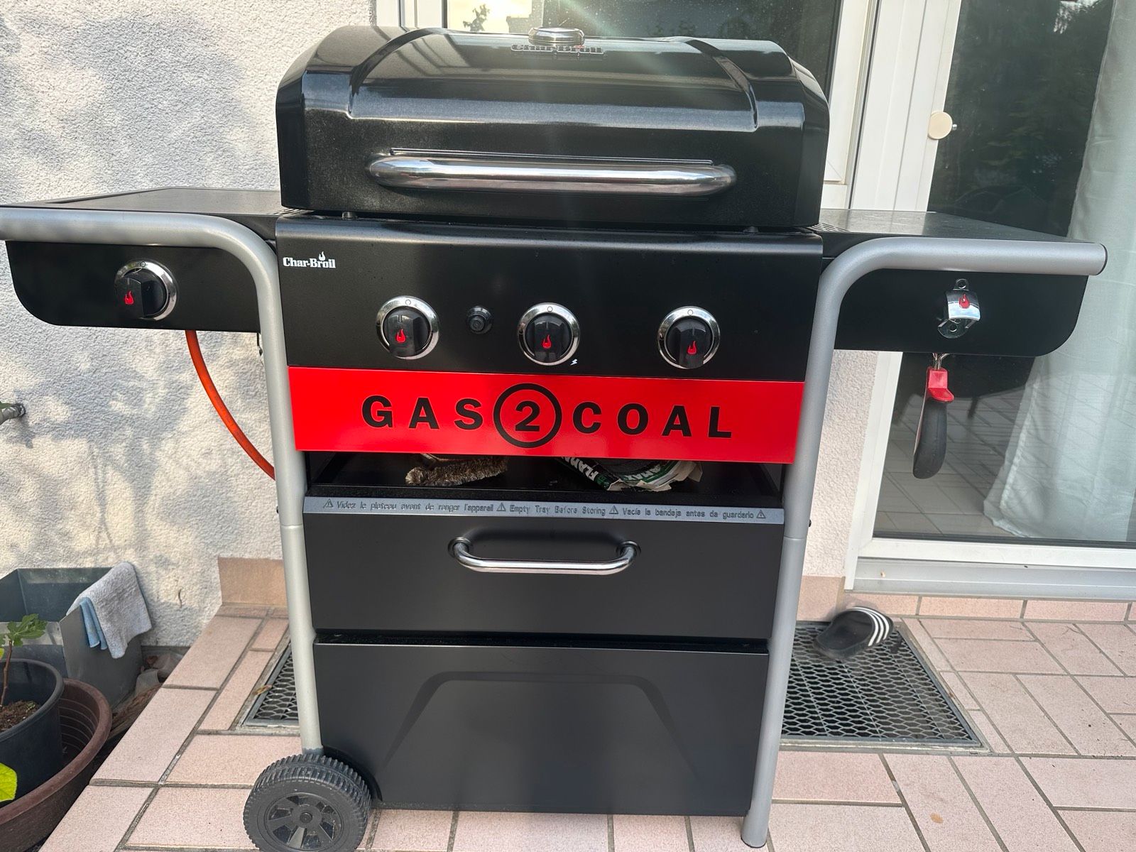 Char-Broil Gas2Coal 330 Hybrid Grill Test