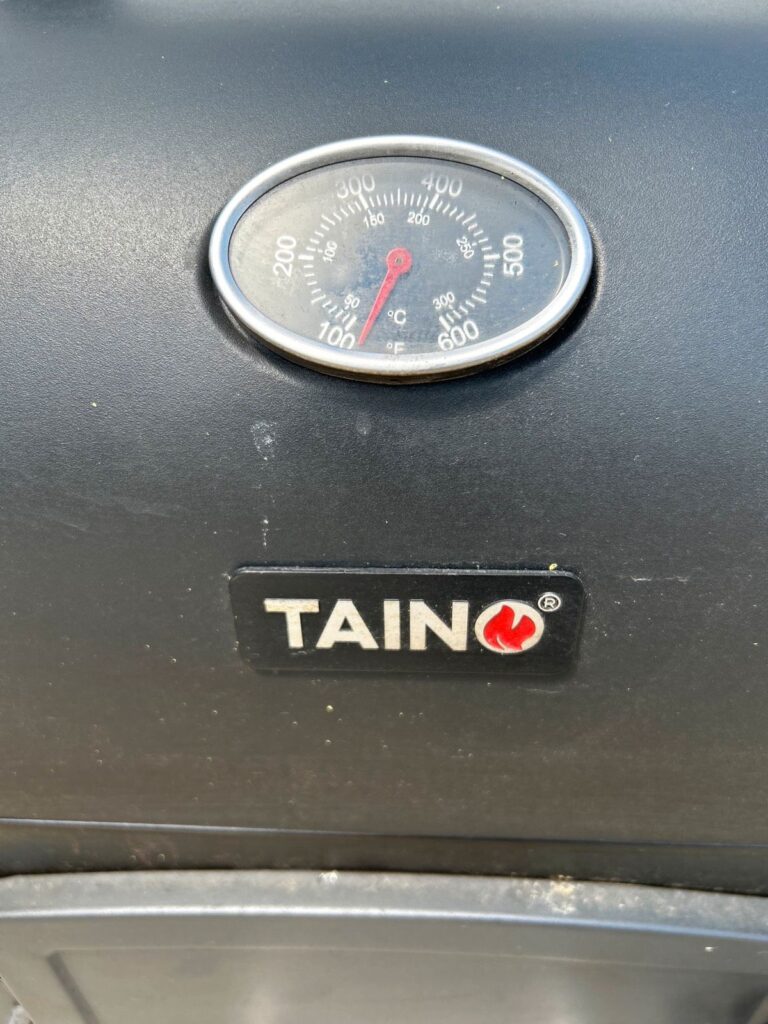 TAINO HERO XL BBQ Smoker Grillwagen Termometer