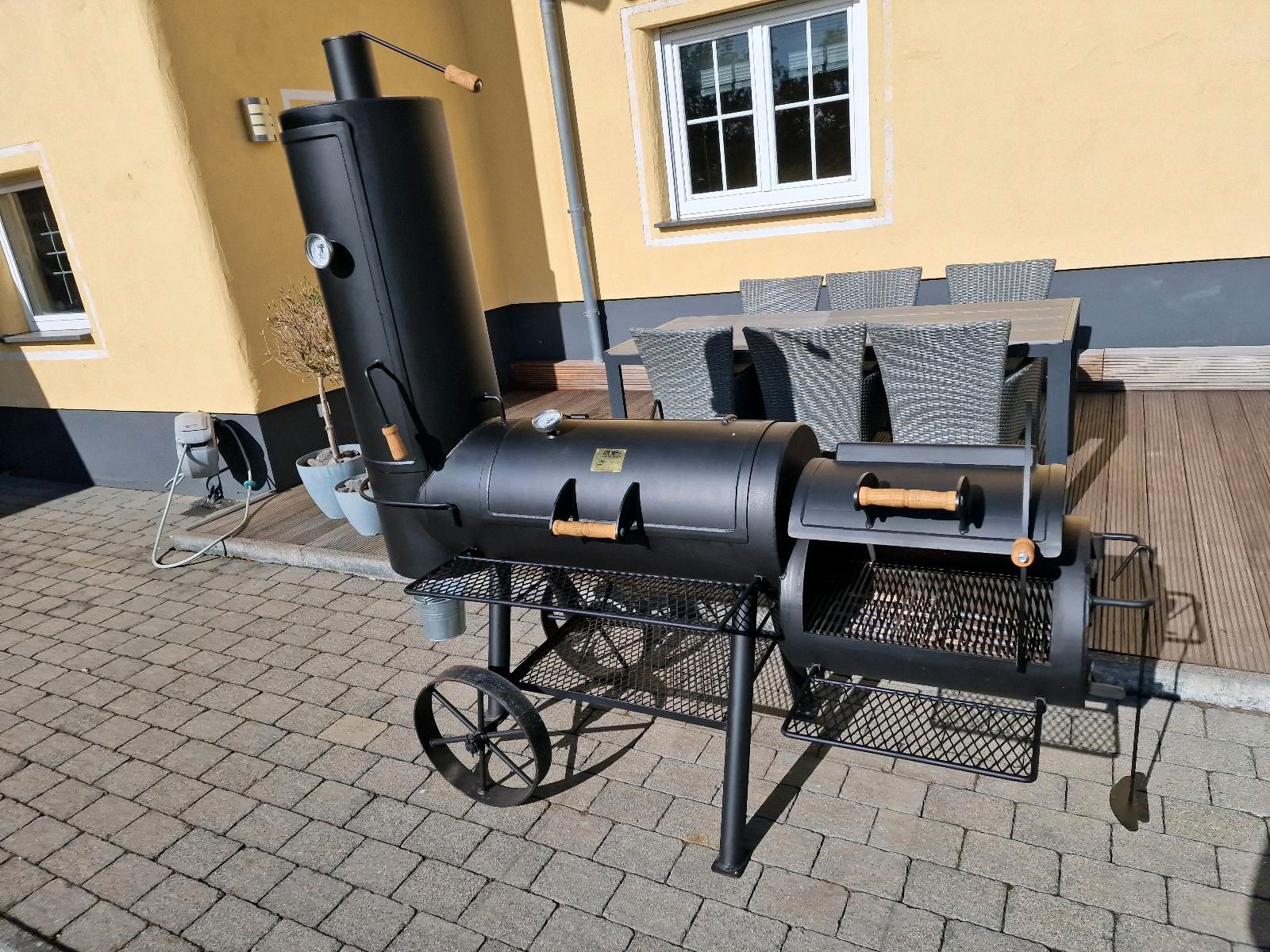 Joe's Barbeque Smoker 16″ Chuckwagon