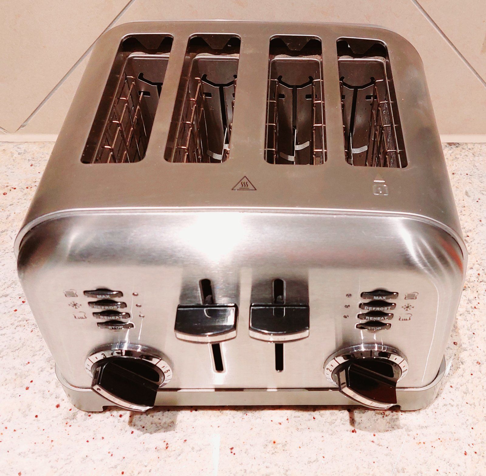 Cuisinart CPT180SE Style Collection Toaster Test