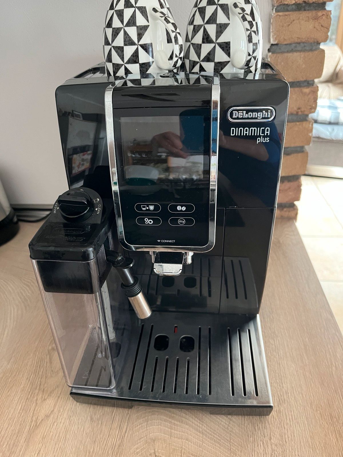 De'Longhi Dinamica Plus ECAM 370.70.B Kaffeevollautomat