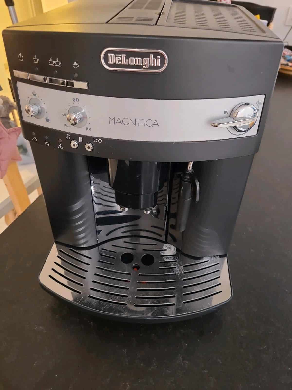 DeLonghi EAM 3000.B Magnifica Kaffeevollautomat