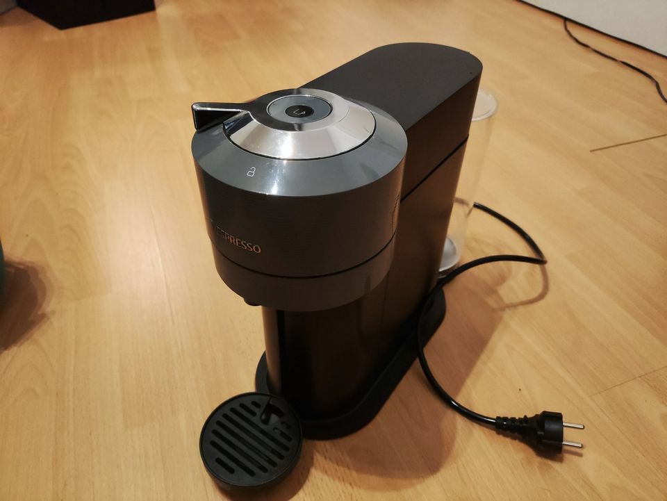 De'Longhi ENV 120.BWAE Vertuo Next Premium Kaffeekapselmaschine