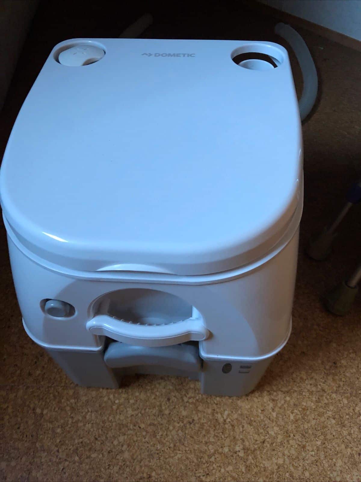 Dometic Portable 976 Camping-Toilette Test
