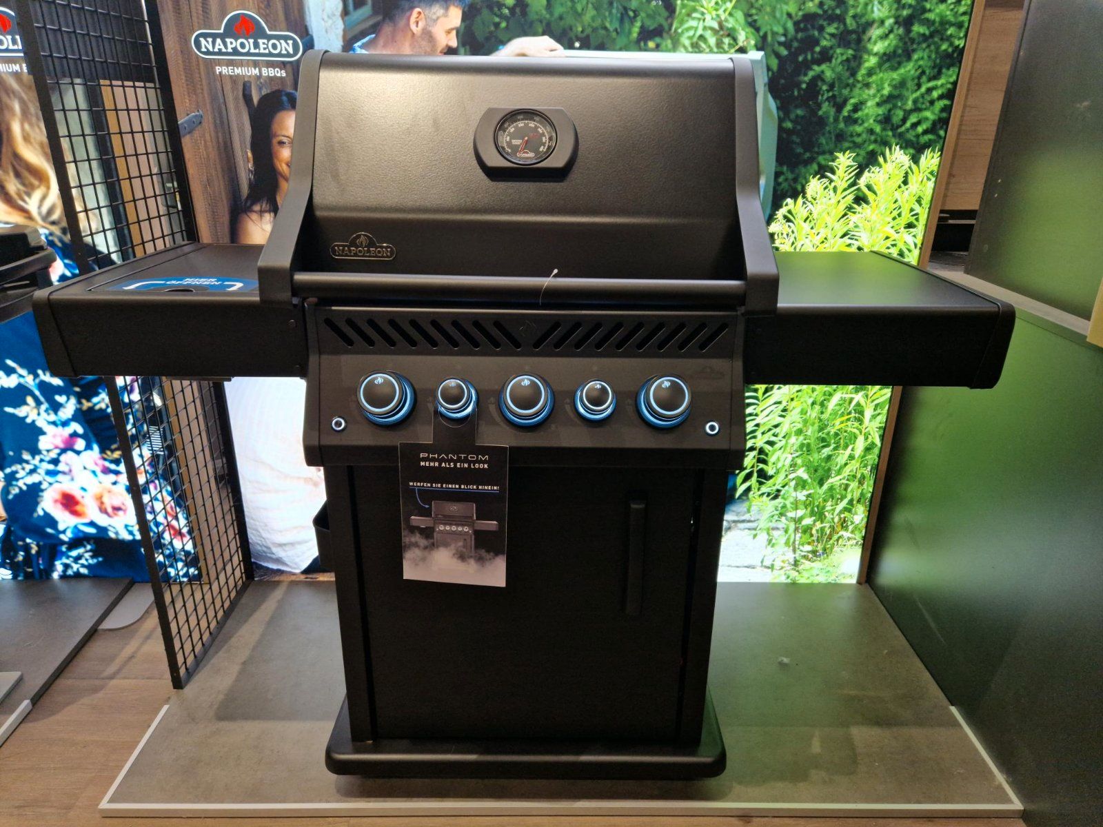 Napoleon Phantom Rogue SE 425 SIB Gasgrill