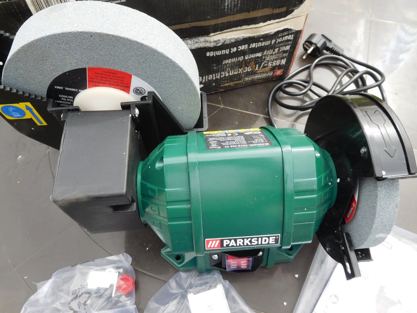 PARKSIDE® Nass- und Trockenschleifer »PNTS 250 C2«