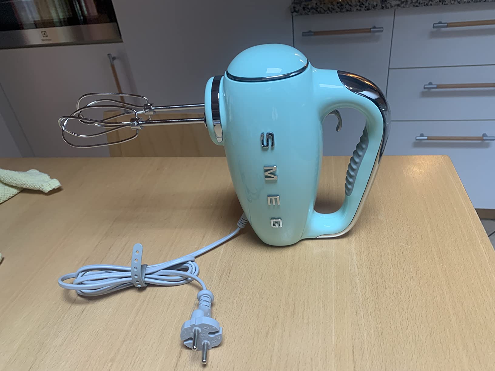 SMEG HMF01PBEU Elektrischer Mixer