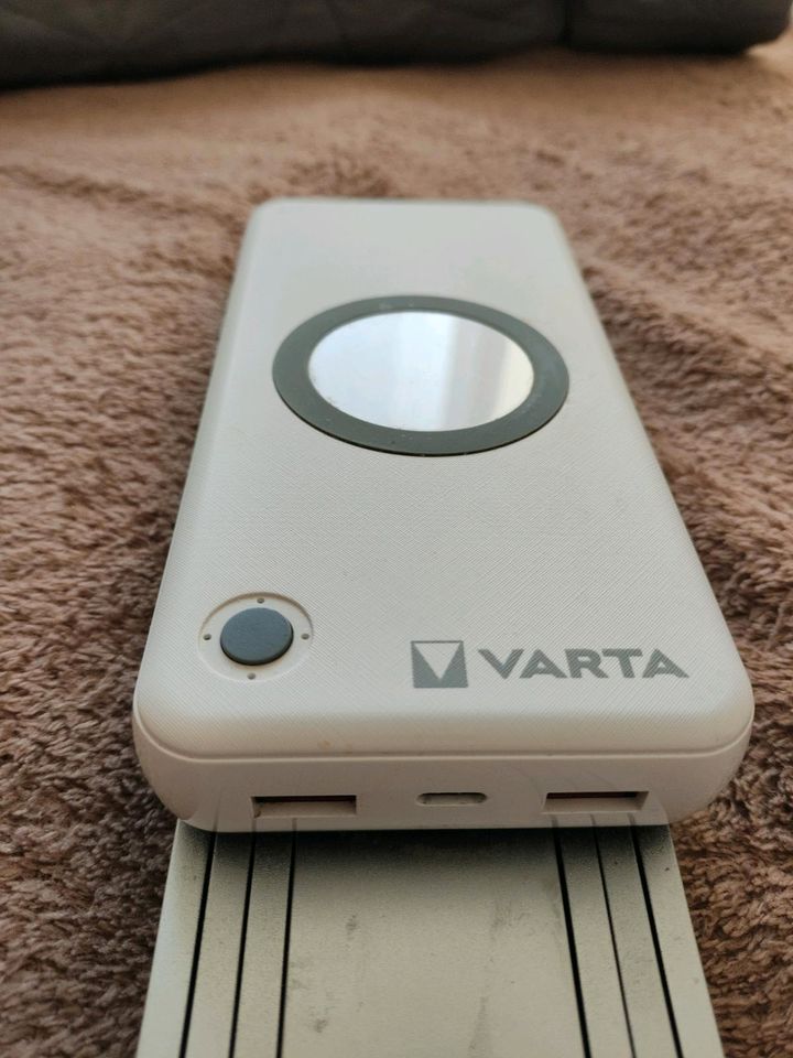 VARTA Wireless 2-in-1 Powerbank 20.000 mAh Test